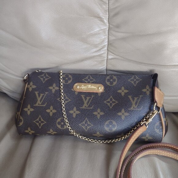 💯% Authentic Louis Vuitton Eva monogram Canvas Crossbody💫 bag - Picture 13 of 15